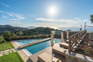 Outdoor pool - Spacious 6-bedroom villa with AC in marvelous Massa Lubrense (Massa Lubrense)