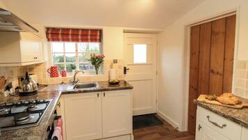 Cookware/dishes/utensils