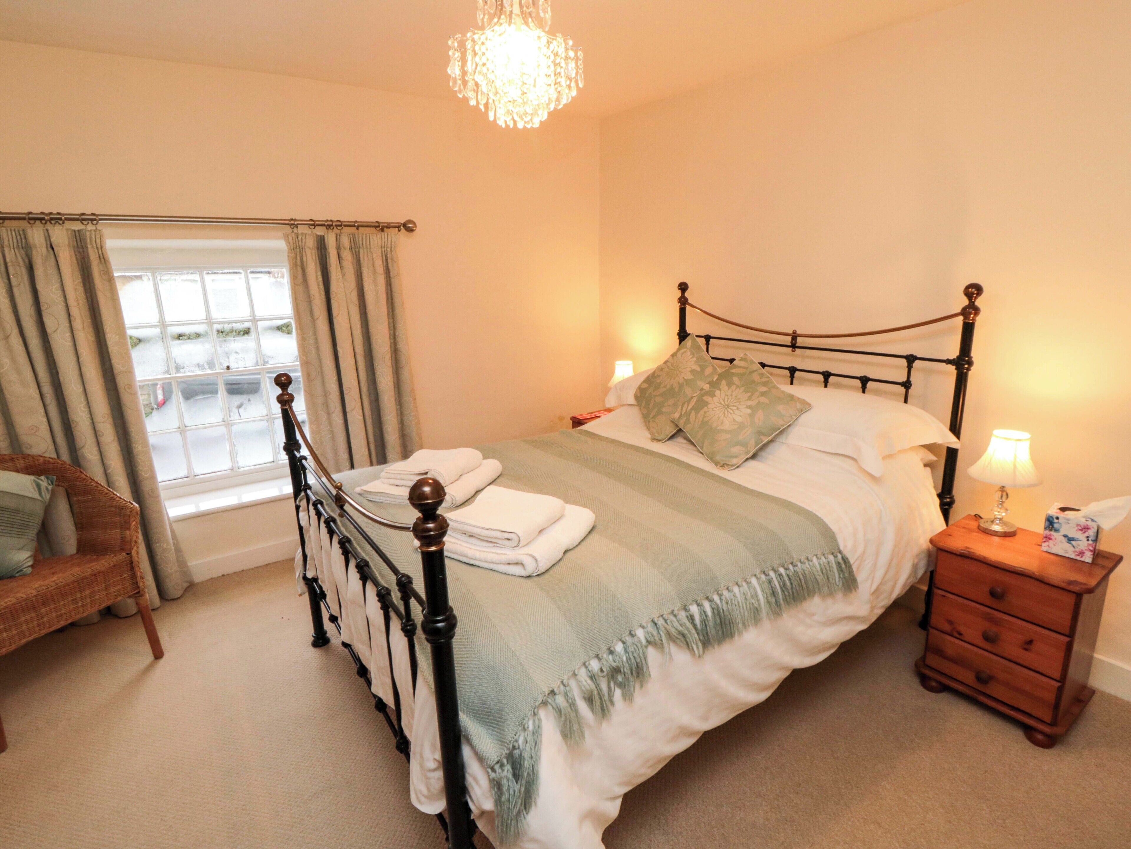 2 bedrooms, individually decorated, individually furnished, free WiFi