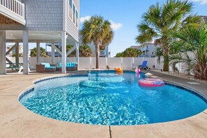 Pool - Sea Esta is a 7-bedroom, 5-bathroom, large enough for the whole family! (Ocean Isle Beach)