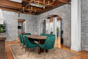 Dining - Sonoma Wine Country Escape • 1BR Queen Room (Santa Rosa)