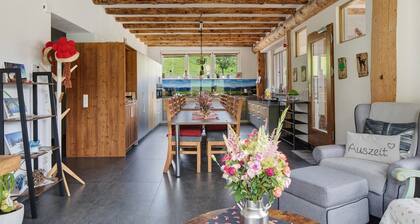 Maison de vacances 'Sport Rees - 7 Fewo Eventraum' avec vue montagne, terrasse privée et Wi-Fi