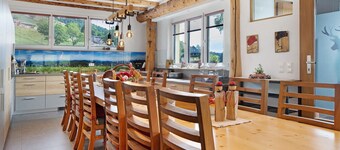 Maison de vacances 'Sport Rees - 7 Fewo Eventraum' avec vue sur la montagne, terrasse privée et Wi-Fi