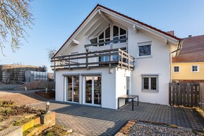 Exterior - Apartment 'Seyfried' with Private Terrace, Shared Garden and Wi-Fi (Hardheim)