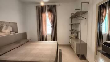 Fer et planche Ă repasser, Wi-Fi, draps fournis