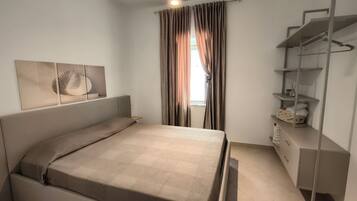 Fer et planche Ă repasser, Wi-Fi, draps fournis