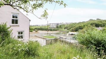 Cottage | Property grounds
