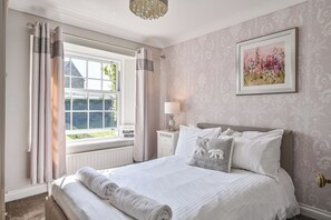 5 chambres, décoration personnalisée, ameublement personnalisé