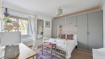 5 bedrooms, individually decorated, individually furnished, free WiFi