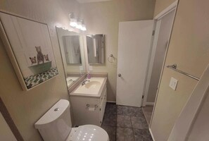 Towels - Cozy Mountain Townhouse Steps from Snow Summit Ski Resort (Big Bear Lake)