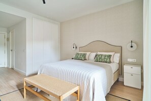 Silitysrauta/-lauta, Wi-Fi, vuodevaatteet, pääsy pyörätuolilla