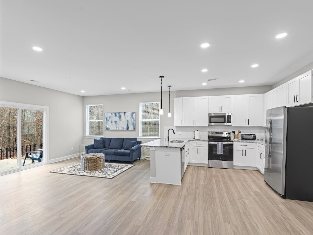 ثلاجة، ميكروويف، فرن، موقد طهي مسطح