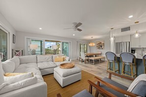 Smart TV - Surfside 12A2 | Luxury Beachview Living on Sanibel (Sanibel)