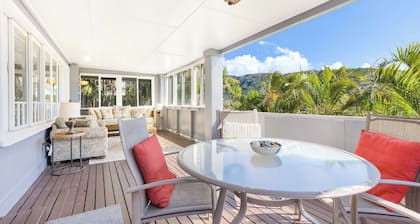 Hale Ho‘omalie- Peaceful Mānoa Valley Retreat near UH