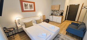 Comfort Apartment, Courtyard View | Free WiFi, bed sheets