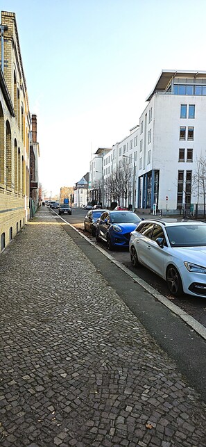 Parking - UNEA Aparthotel Leipzig (Leipzig)