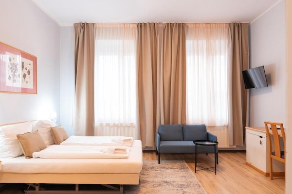 WiFi (free), bed sheets