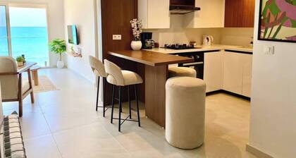 L'écume Blanche - Apartment With Feet in the Water