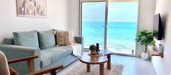 L'écume Blanche - Apartment With Feet in the Water