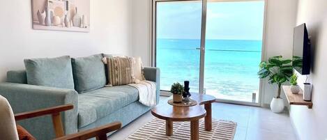 Appartement, 2 chambres, balcon | Salle de séjour