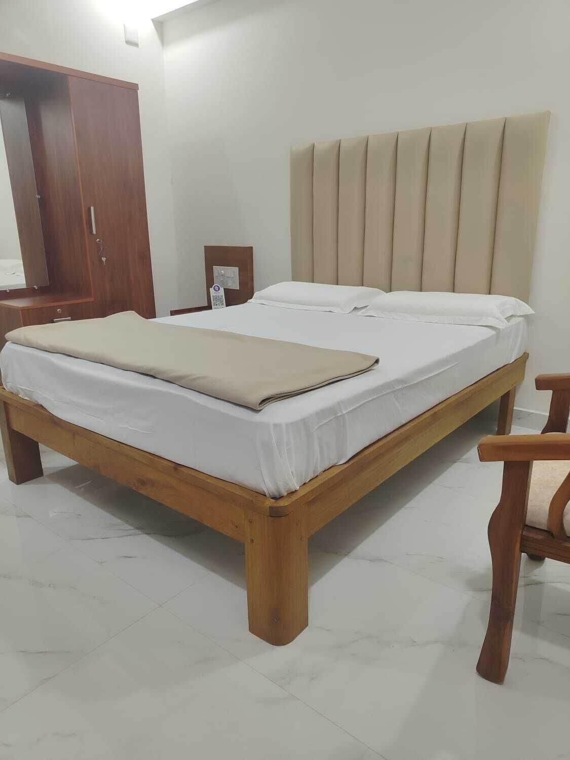 Deluxe Double Room | Free WiFi