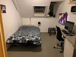 Shared Dormitory, 1 Bedroom - Room-central Studio Right at the Metro s (Copenhagen)