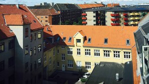 Luokittelematon kuva, 2 kautta 25, painike