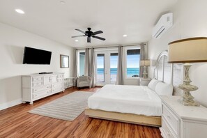 Iron/ironing board, free WiFi, bed sheets - Gulf-Front Duplex | Pet Friendly | Shared Pool (Gulf Shores)