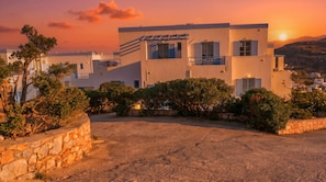 Front of property - Lume D'oro Syros (Kini)