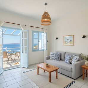 Habitación cuádruple, vistas al mar | Cortinas opacas, tabla de planchar con plancha, cunas gratuitas