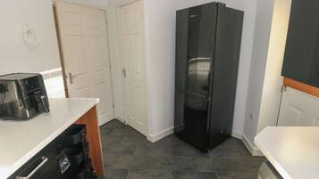 Utensilis de cuina, vaixella i coberteria