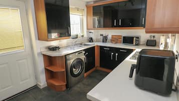 Utensilis de cuina, vaixella i coberteria