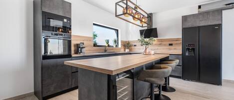 Frigorífic, microones, forn i rentaplats