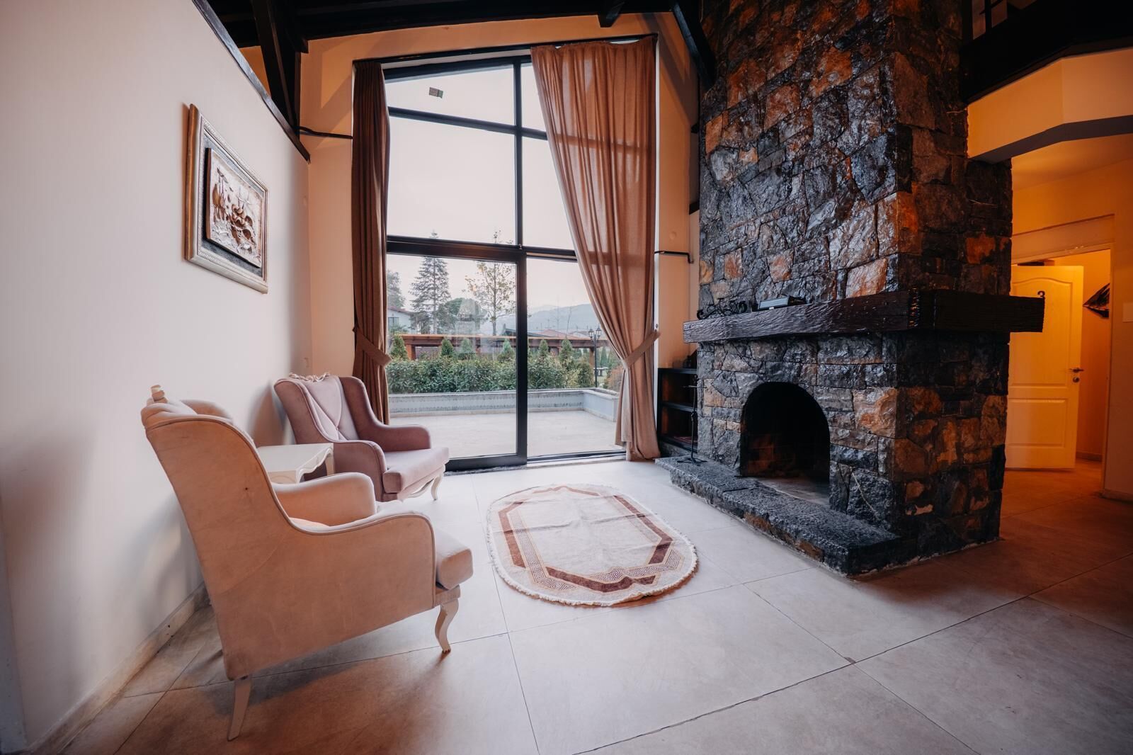 Villa, piscina privata, vista lago | Ferro/asse da stiro, Wi-Fi gratuito