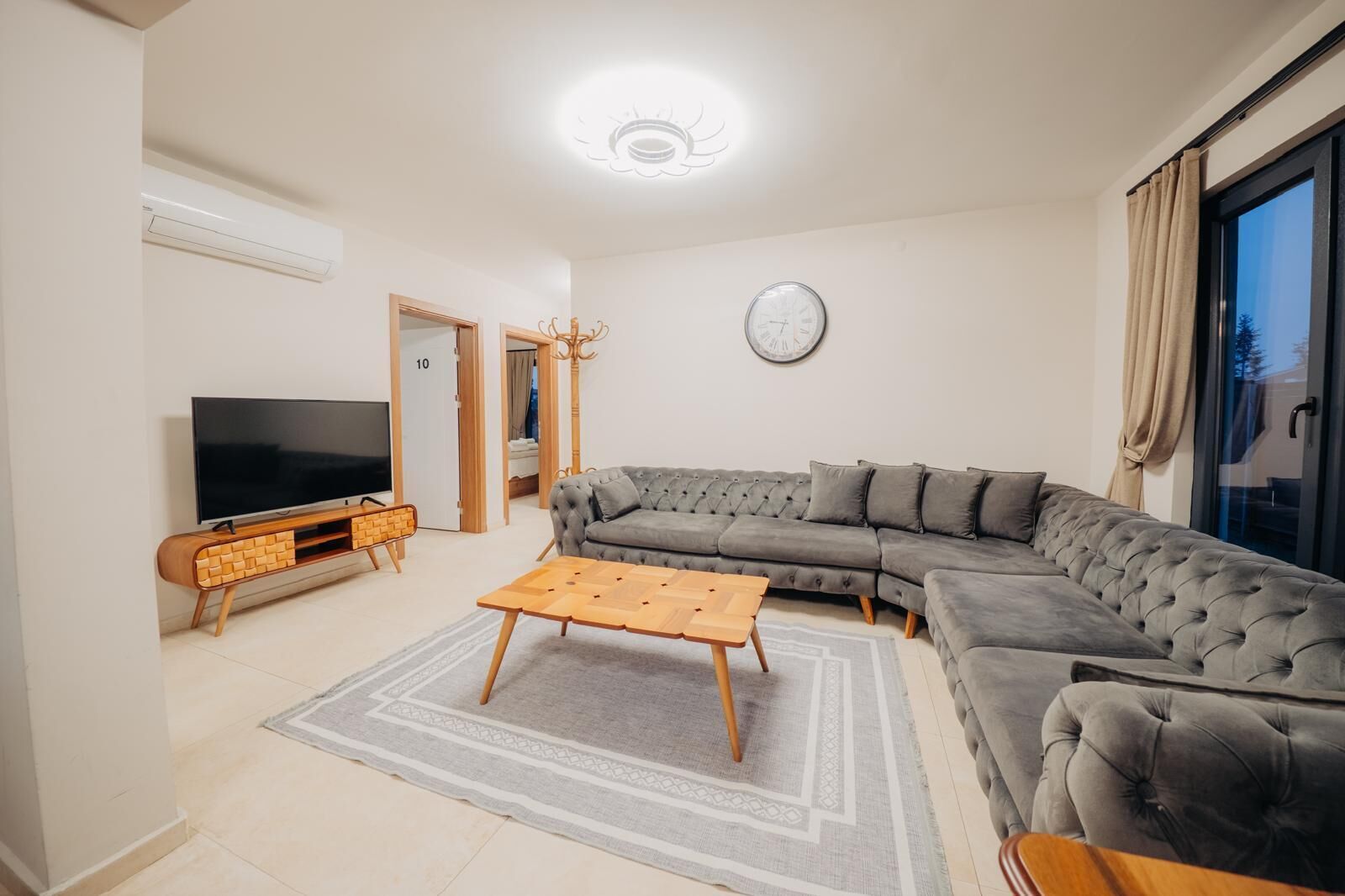 Villa, piscina privada, vistas a la piscina | Tabla de planchar con plancha y wifi gratis