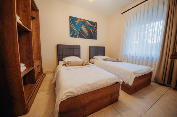 Iron/ironing board, free WiFi - MONK BY THE LAKE SAPANCA (Sakarya)