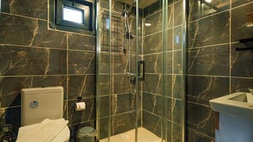 Bungalow, Patio, Garden Area | Bathroom | Free toiletries, hair dryer, towels, shampoo
