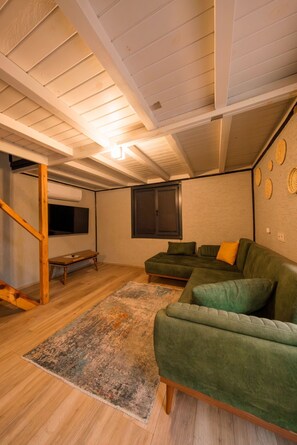Bungalow, Patio, Garden Area | Living area
