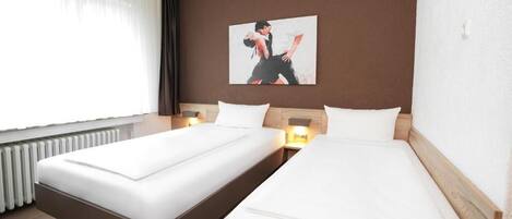 Standardværelse med 2 enkeltsenge | Skrivebord, gratis Wi-Fi