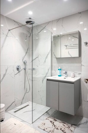 Hair dryer, towels - Icon Luxury Apartments : A1 (Kos)