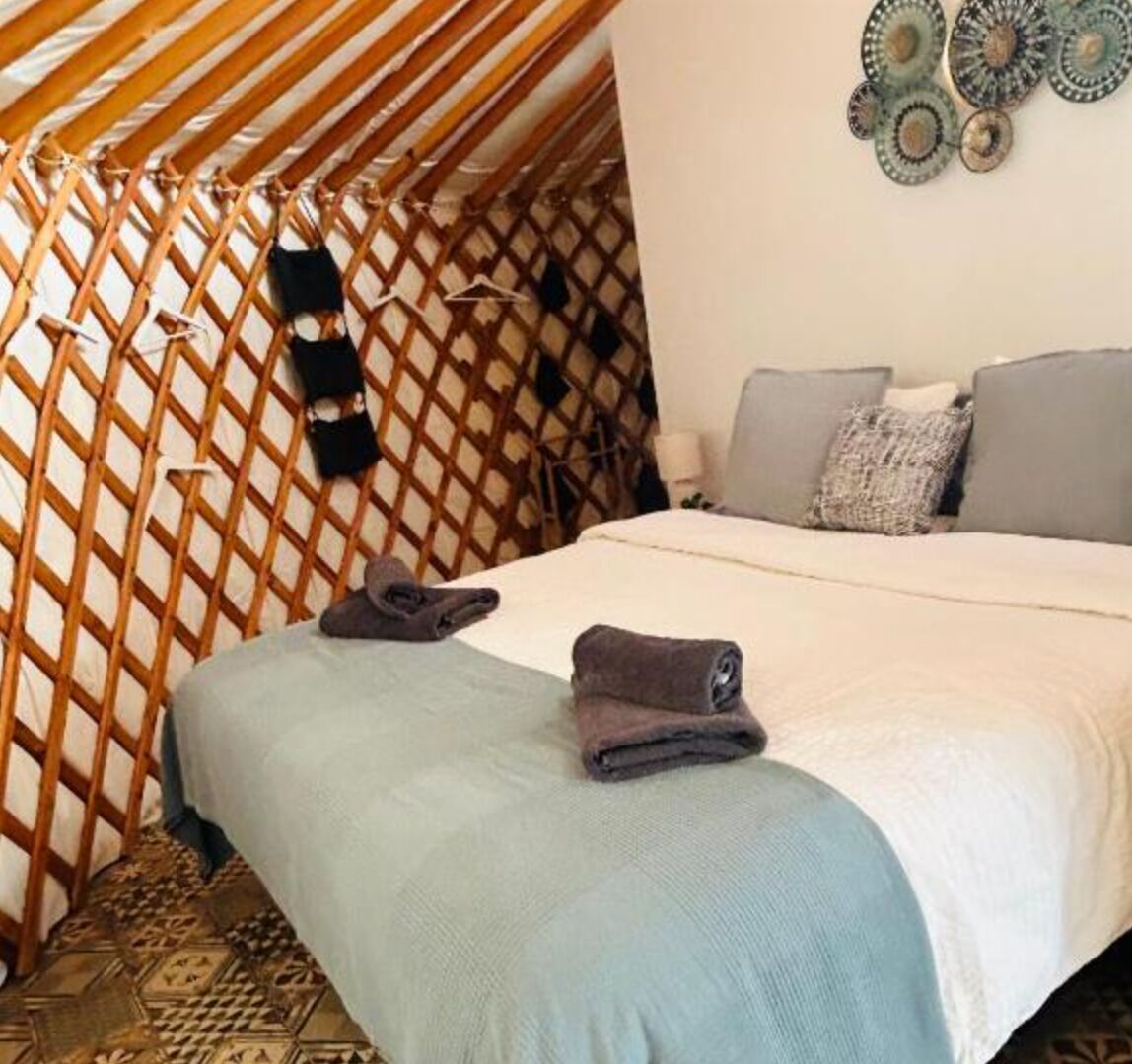 1 slaapkamer, een strijkplank/strijkijzer, wifi, beddengoed