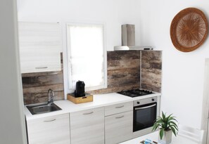 Réfrigérateur, four, plaque de cuisson, lave-vaisselle