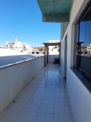 شرفة/رواق