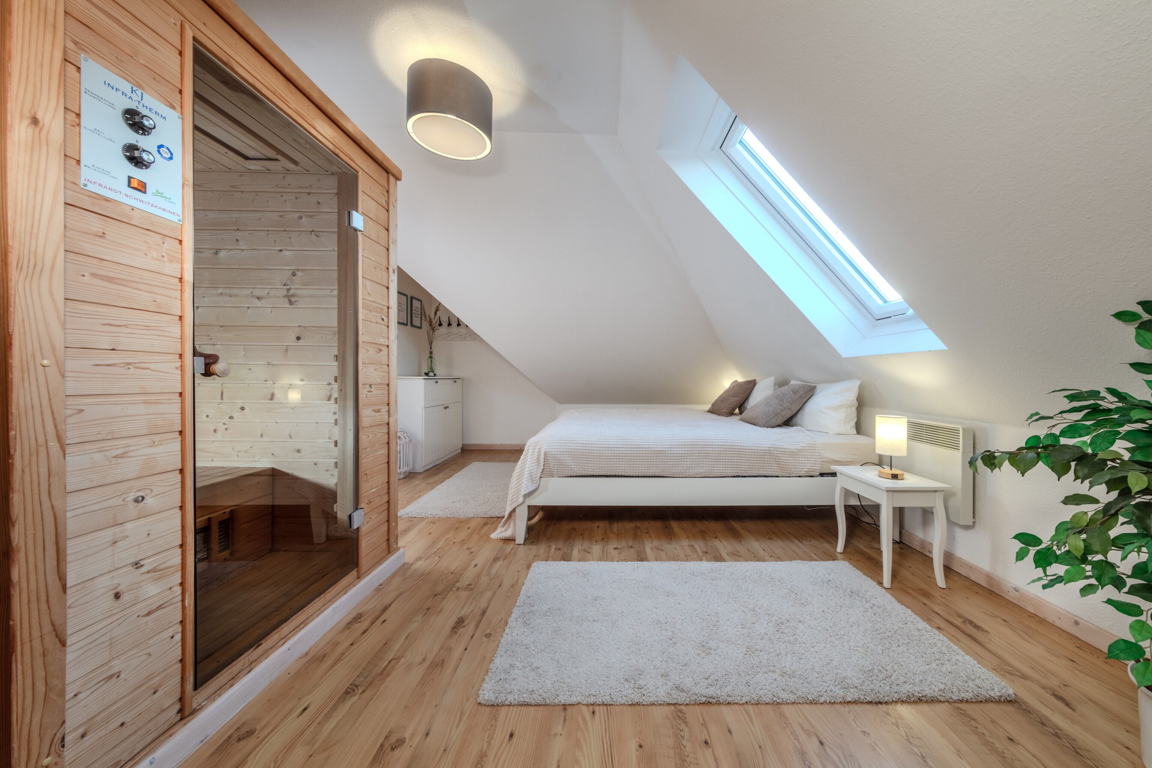 3 室のベッドルーム、WiFi