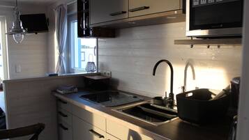 冰箱、微波炉、炉灶、茶具/咖啡用具