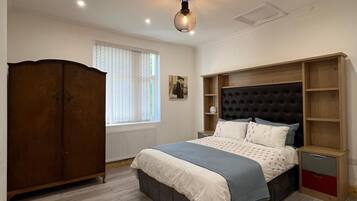 2 chambres, fer et planche Ă repasser, Wi-Fi gratuit, draps fournis