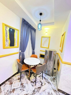 Family Apartment, Balcony, City View | Dining room - De Leo Apartment (Enugu)