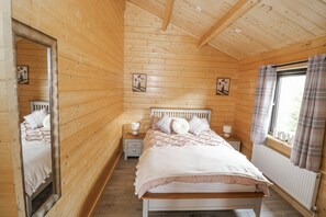 2 bedrooms, individually decorated, individually furnished, free WiFi - Glenview Log Cabin (Ballycastle)