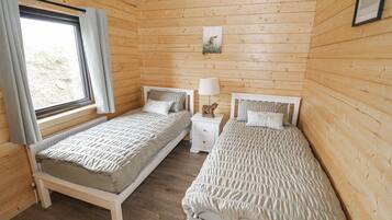 2 bedrooms, individually decorated, individually furnished, free WiFi