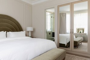 Iron/ironing board, free WiFi, bed sheets - Pont Street V by onefinestay (London)